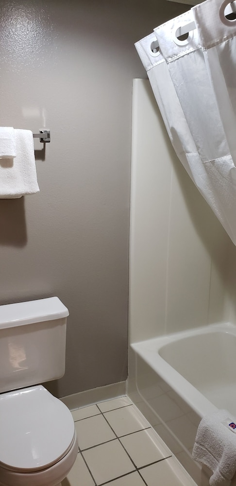 غرفة ديلوكس بسرير كينج، Motel6 Kewanee, IL 10/10