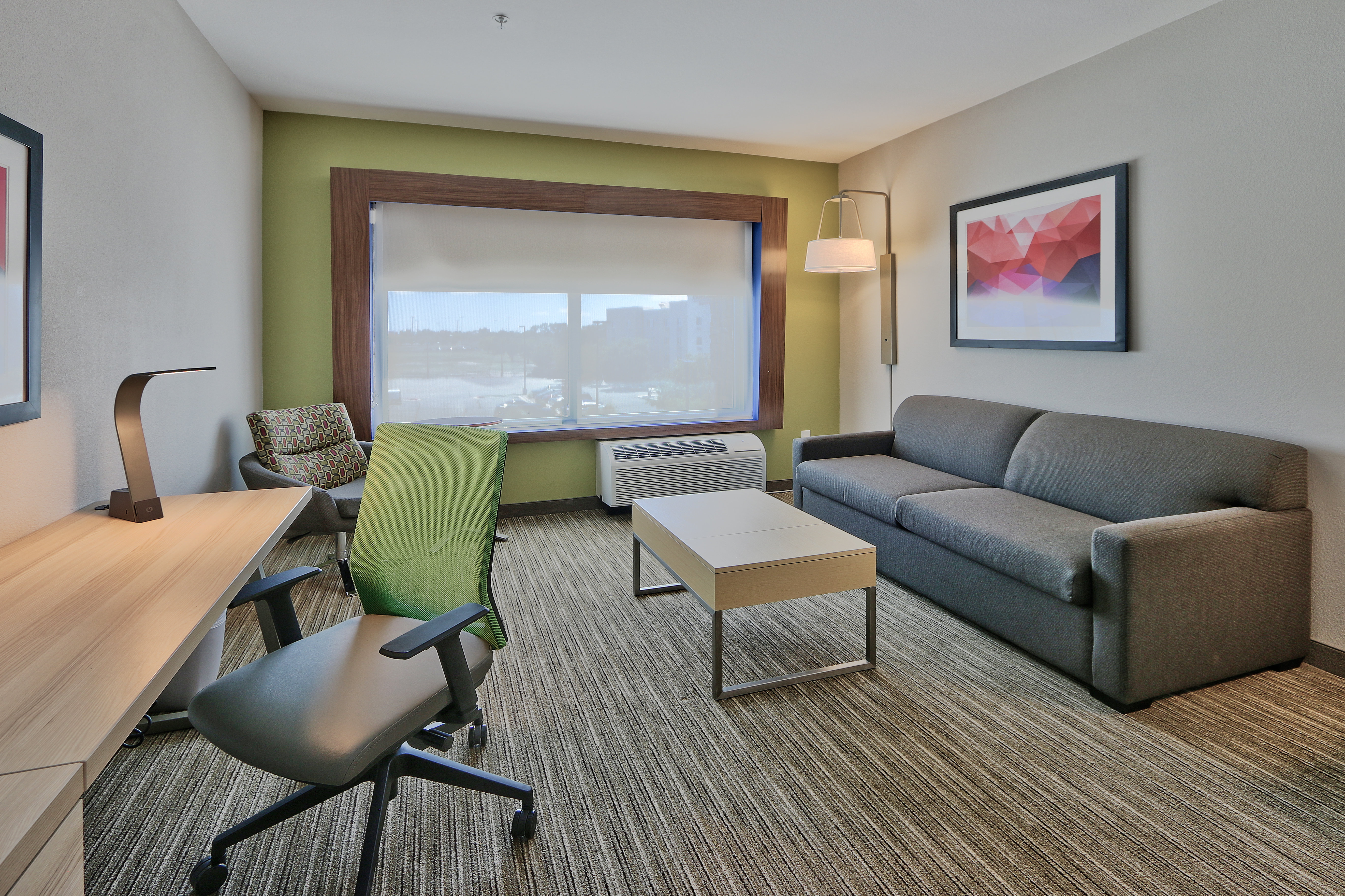 Holiday Inn Express & Suites Roswell 41/68