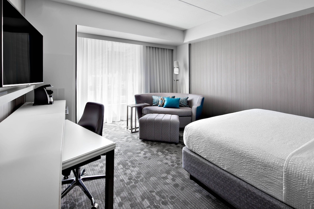 Courtyard By Marriott Knoxville Downtown 14/50