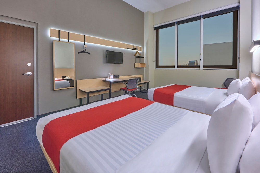 ROOM TWO DOUBLE BEDS