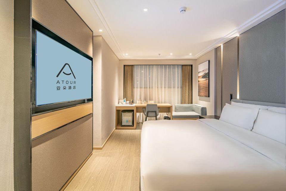 Superior, Queen Bed