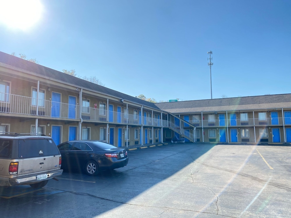 Antioch Quarters Inn and Suites 41/54