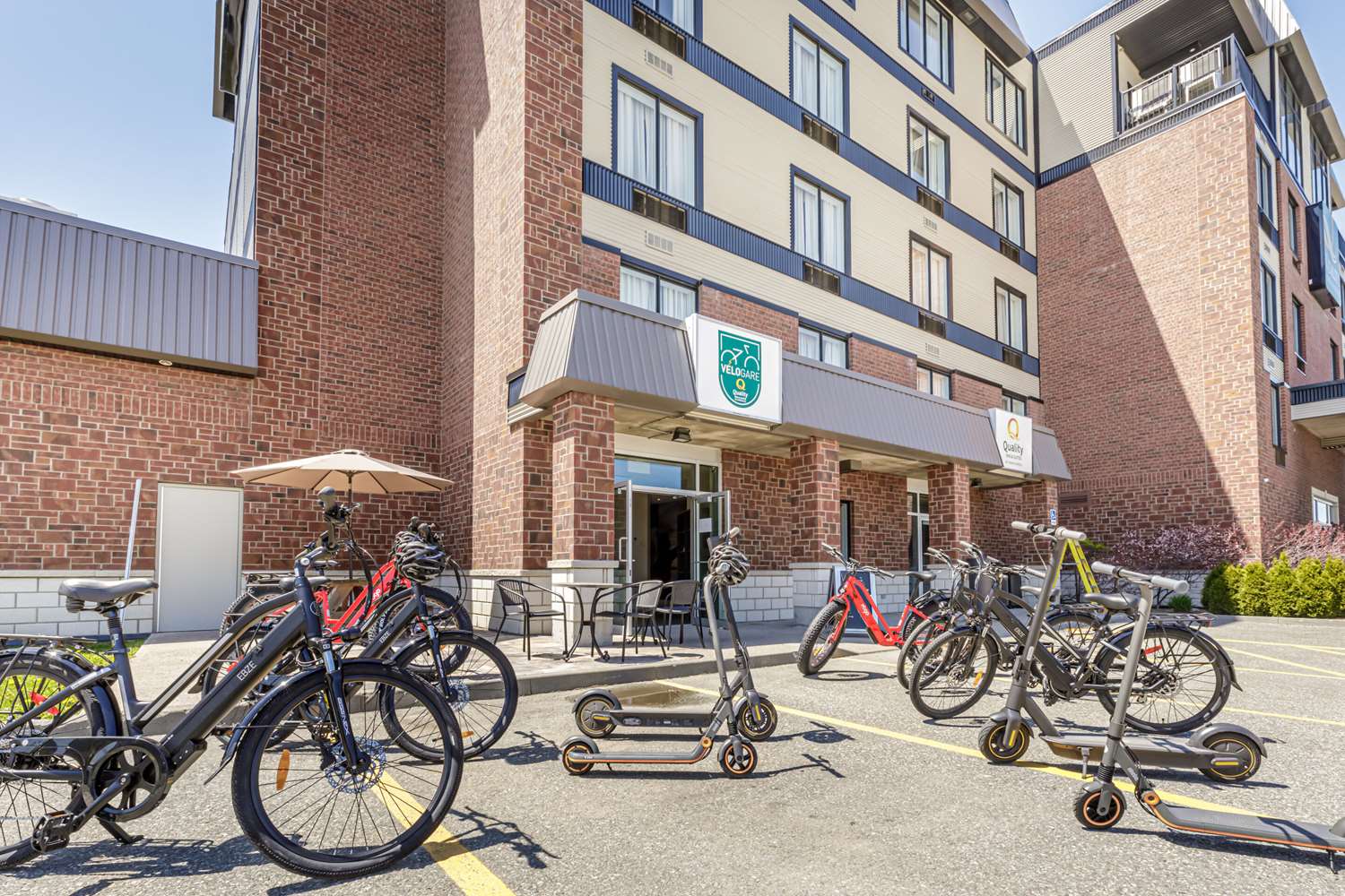 Quality Inn & Suites Victoriaville 32/33