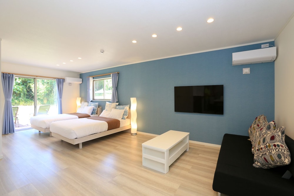 SEMI ROOM, PRIVATE, SKY, COTTAGE, 2 SEMI DOUBLE BEDS