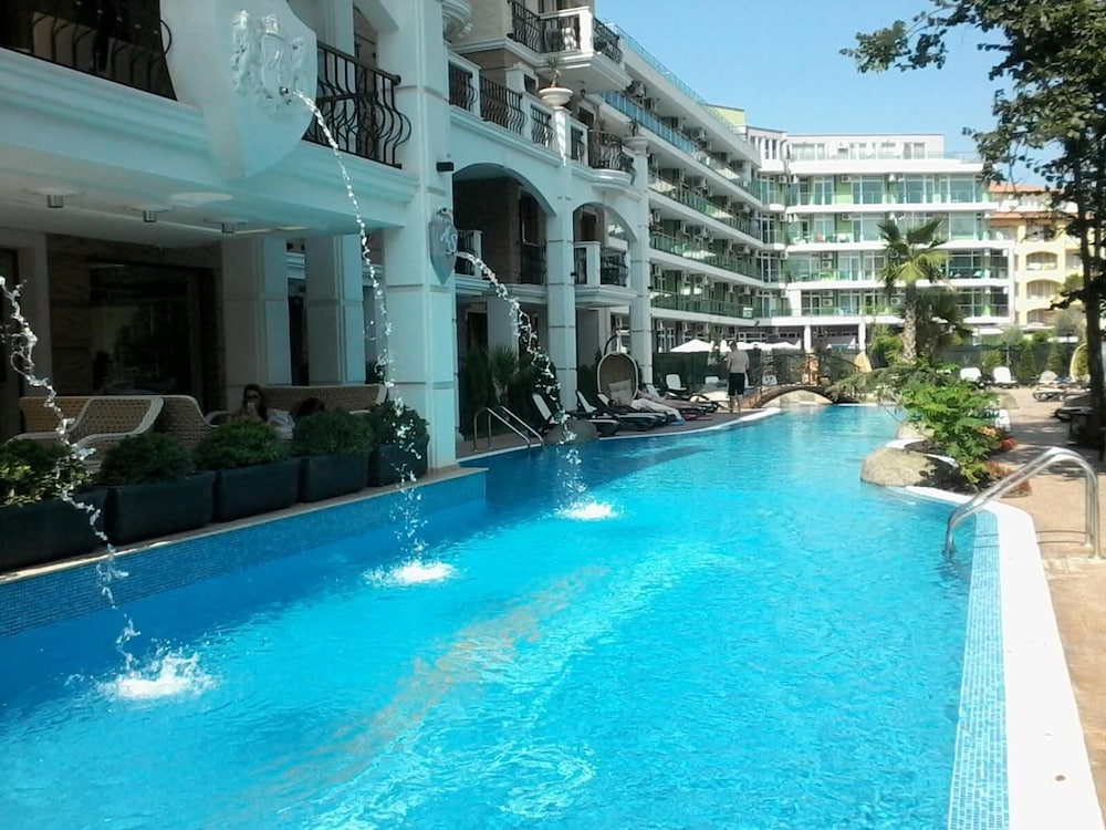 Harmony Suites Dream Island 46/50