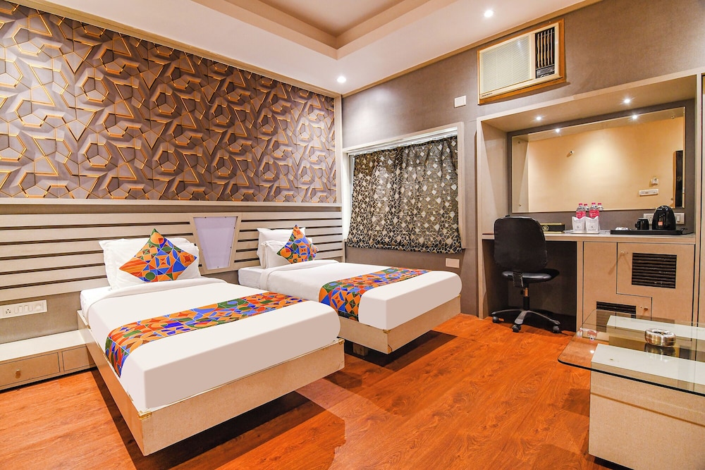 OYO Premium Hinoo Ranchi 25/53