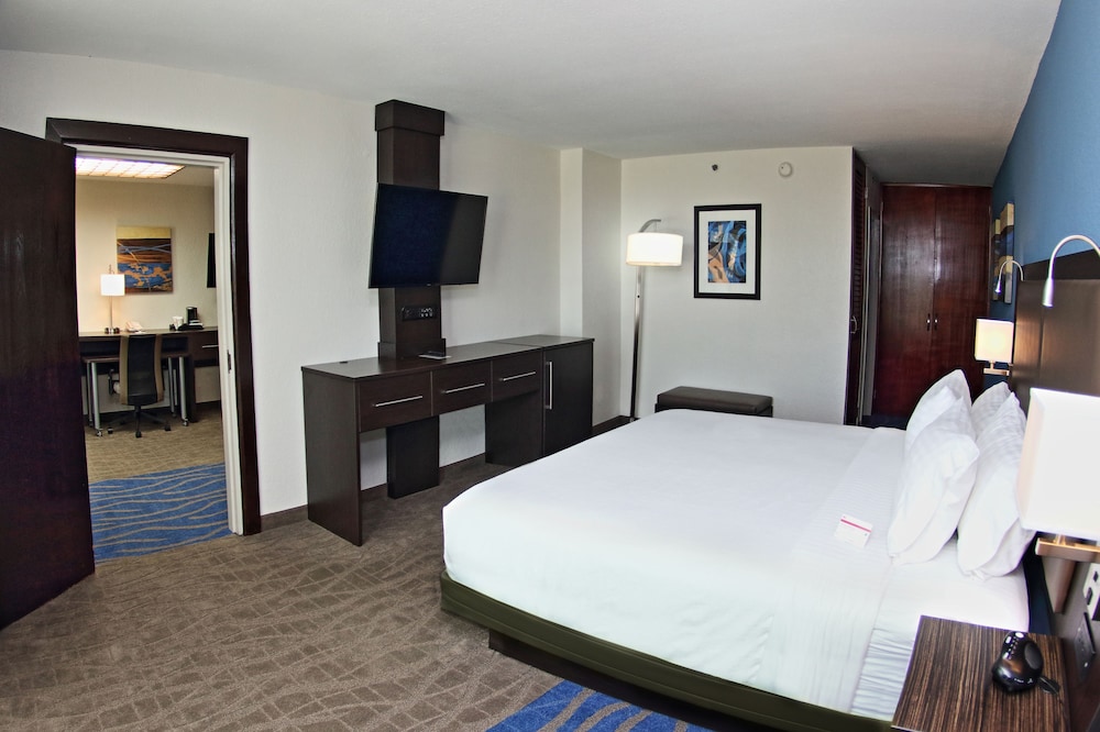 Holiday Inn Mayaguez and Tropical Casino 15/64
