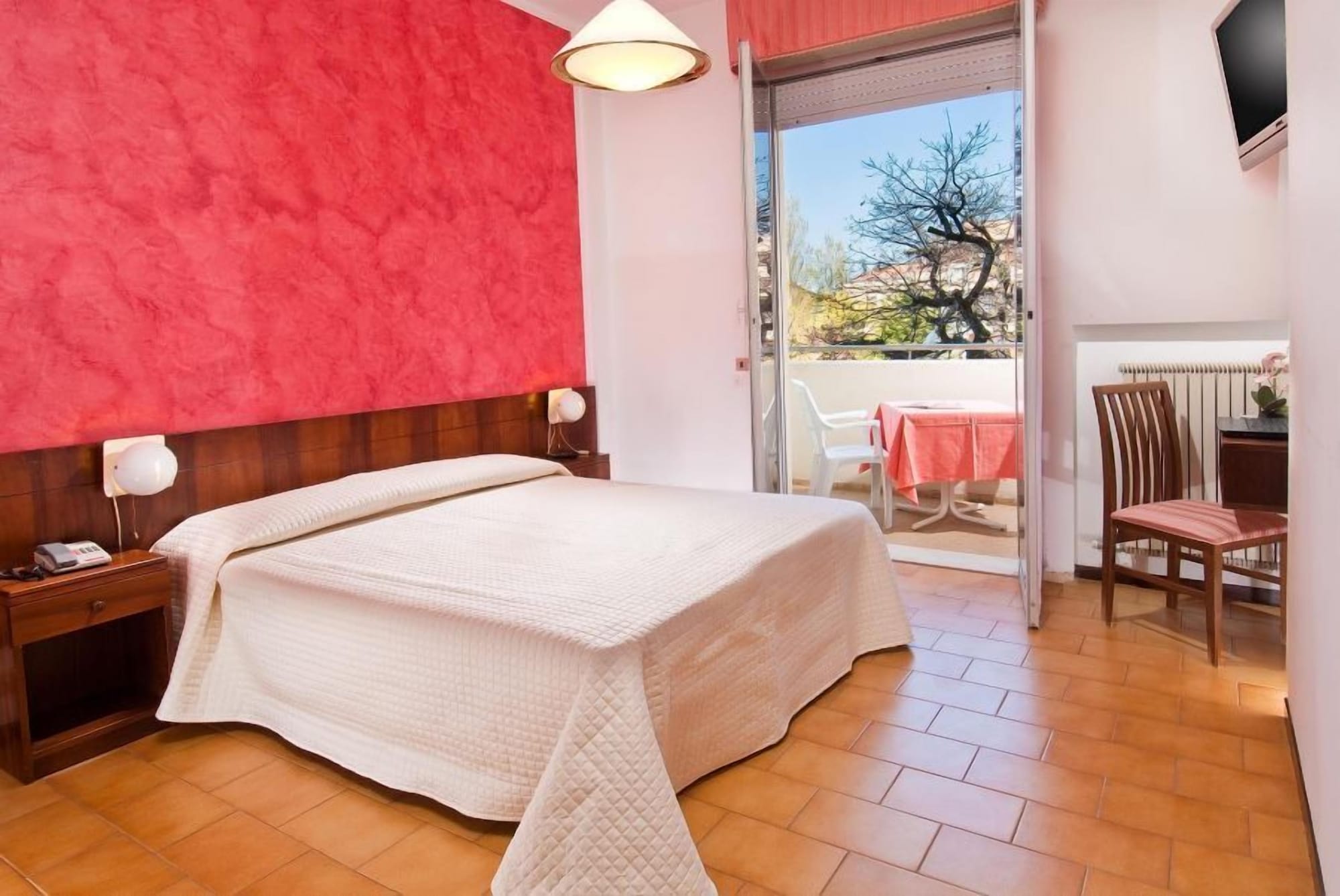 Smart, Single, Double Bed