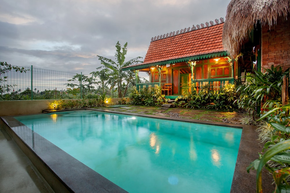 Arya Arkananta Resort & Spa 4/50