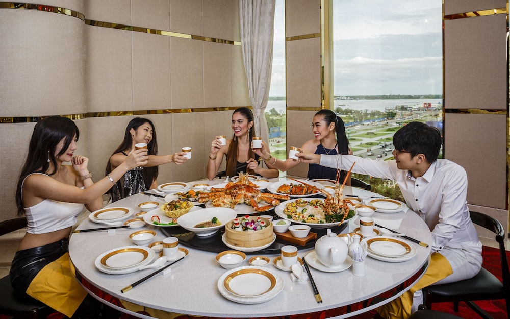 NagaWorld Hotel & Entertainment Complex 34/50