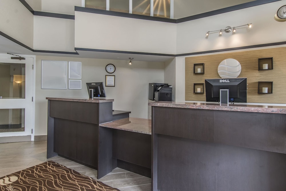 Comfort Inn Huntsville Ontario 7/40