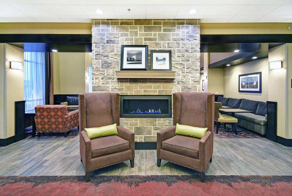 Hampton Inn and Suites Milwaukee Franklin 35/44