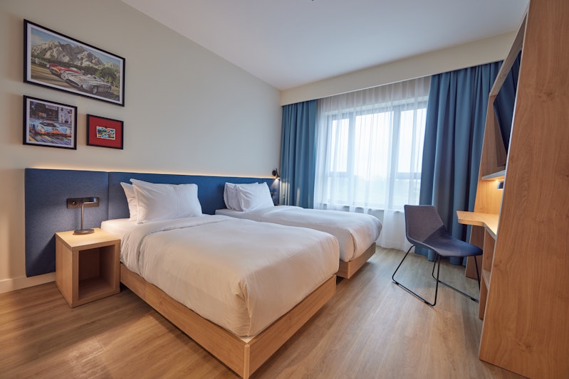 Hampton by Hilton Poznan Swarzedz 8/26