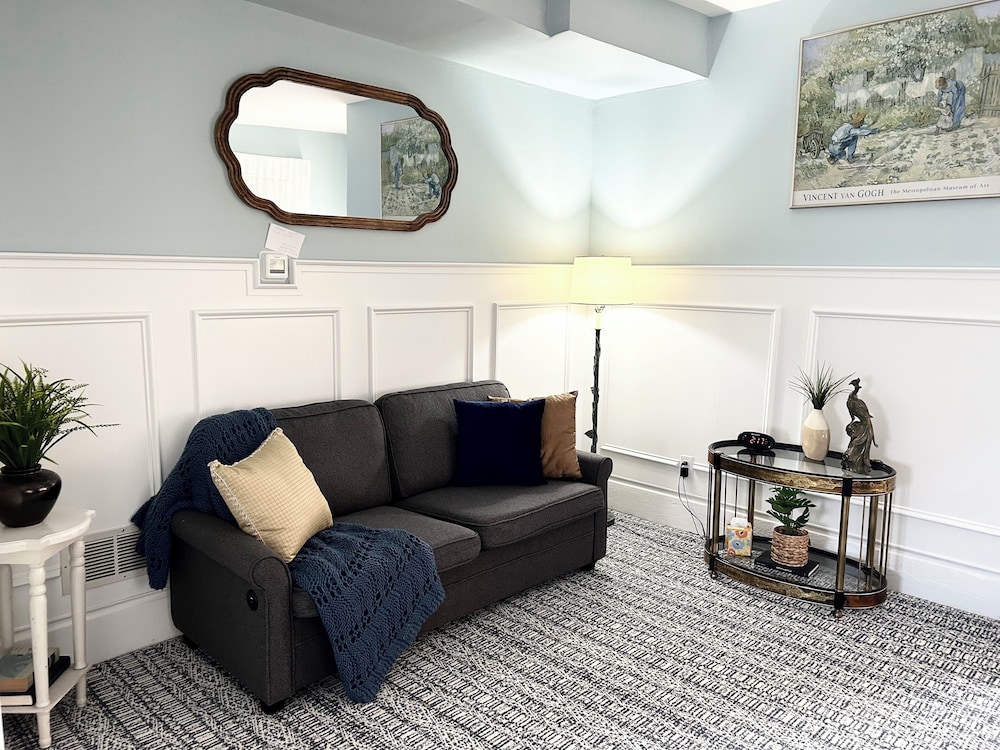 50 Lincoln Short North Bed and Breakfast 50/71