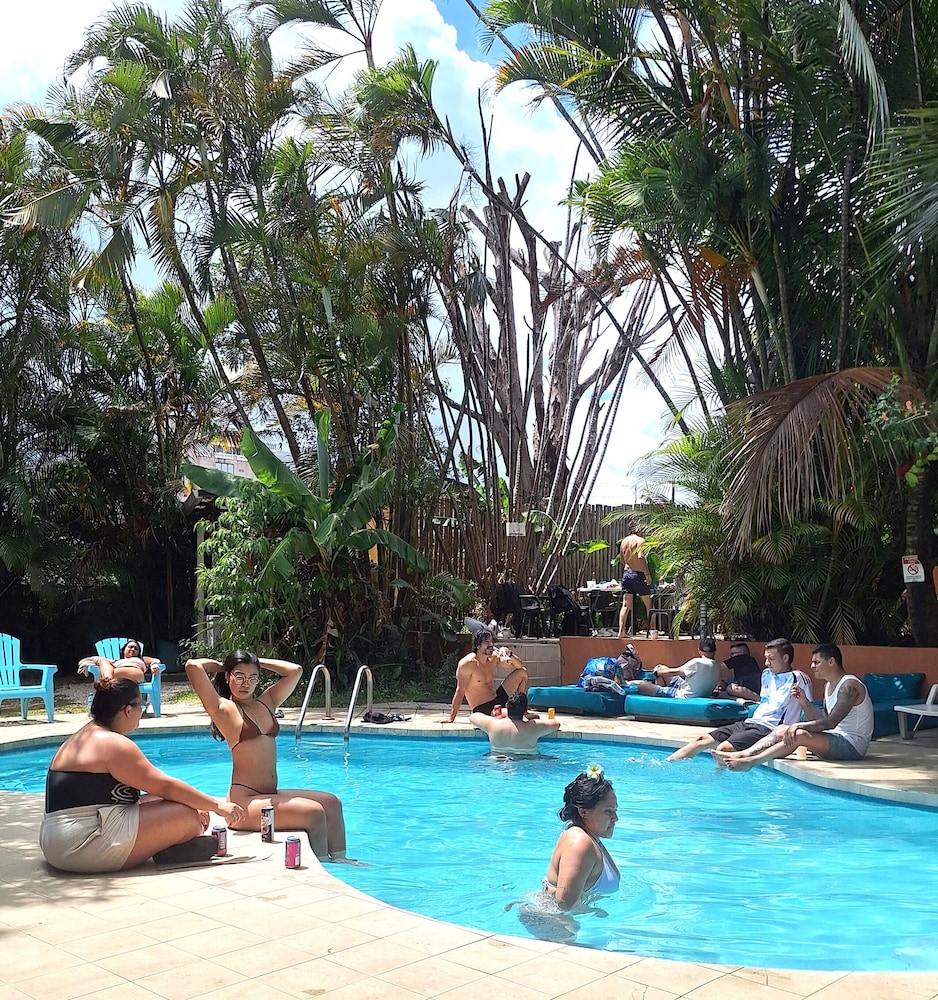 Costa Rica Guesthouse 64/70