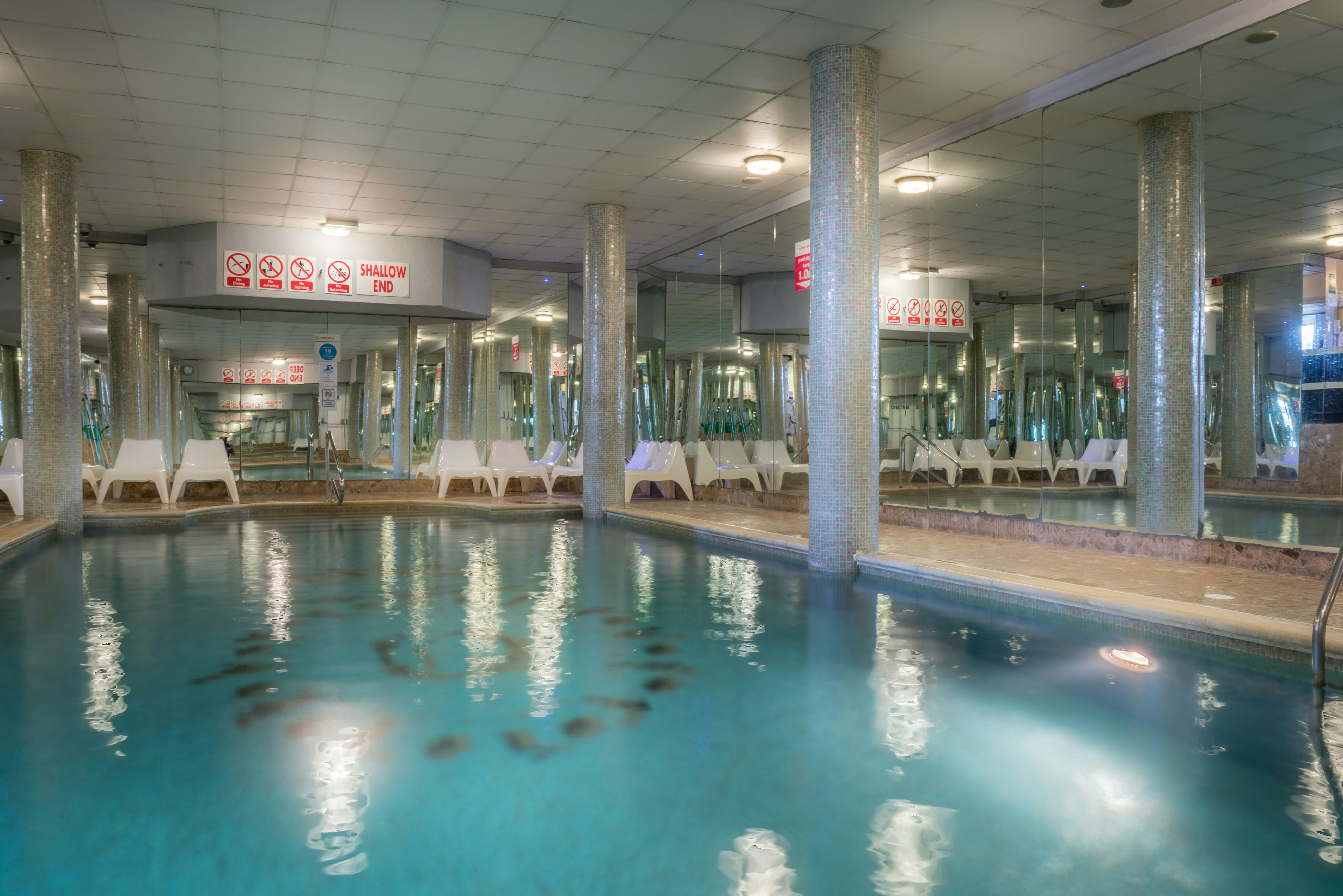 Queens Hotel Brighton 48/84