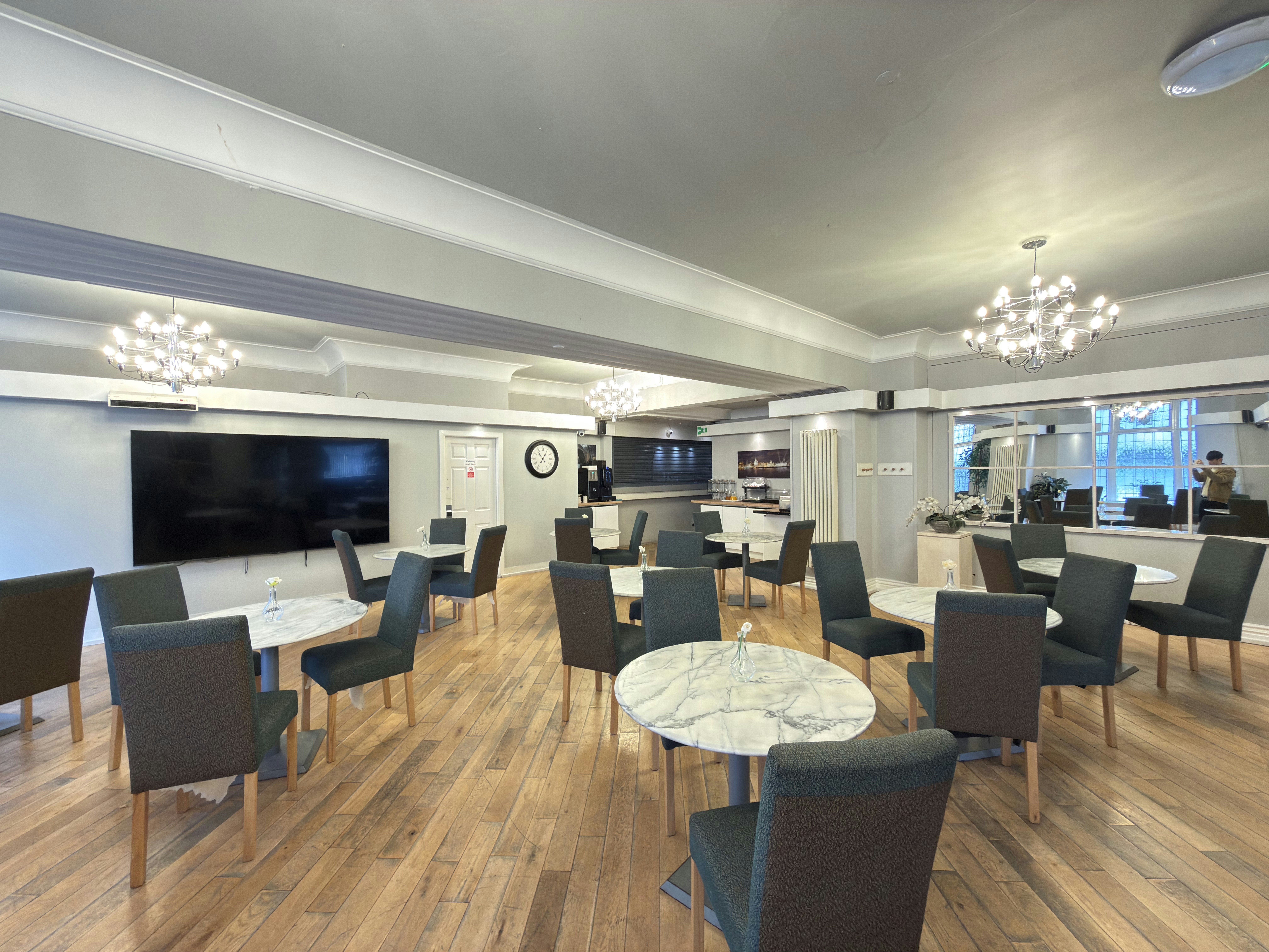 Lord Nelson Hotel 24/24