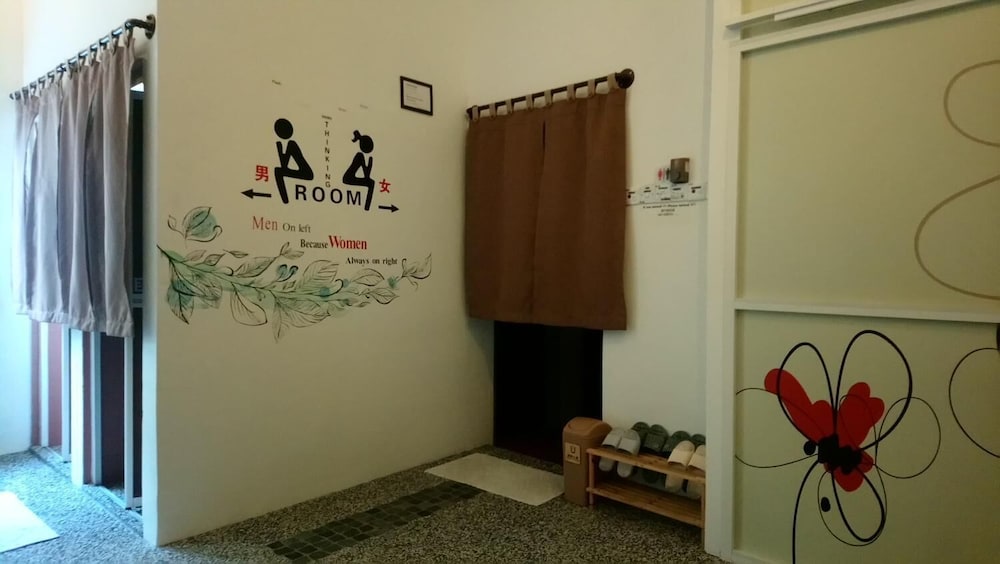 Stay With Me Capsules Hostel 4/15
