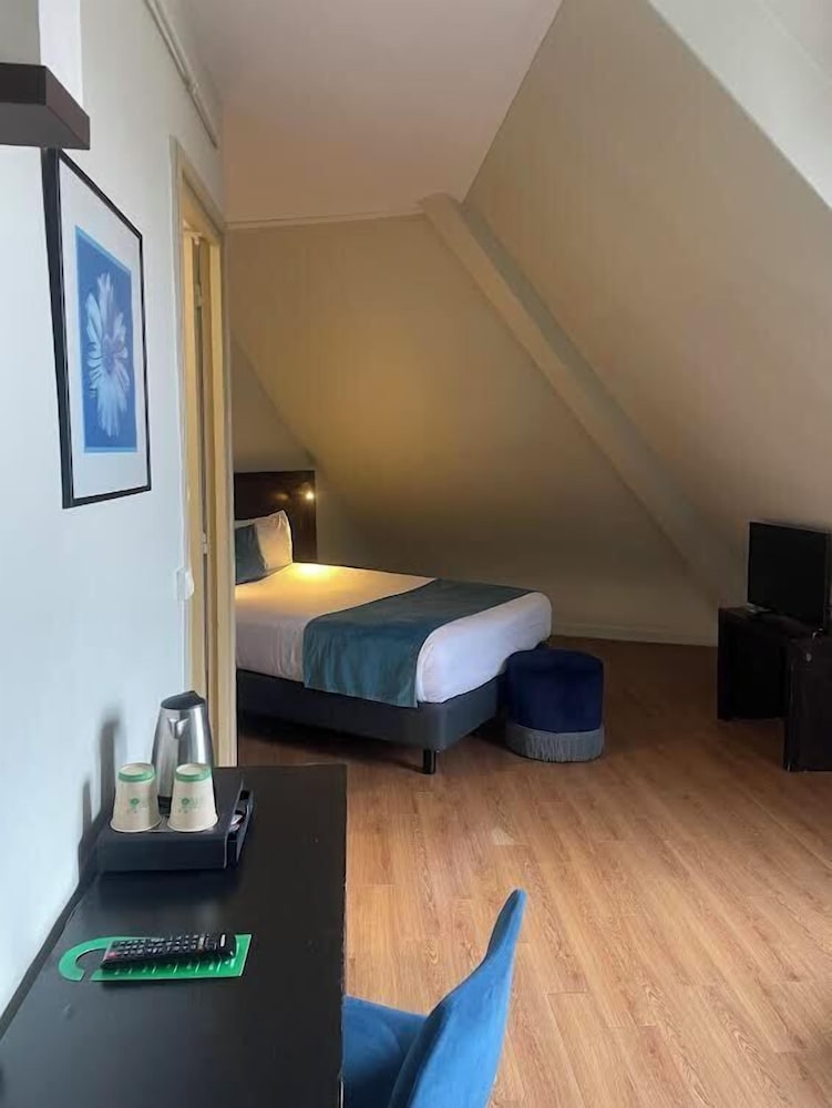Lennon Hotel Paris Gare Du Nord 9/27