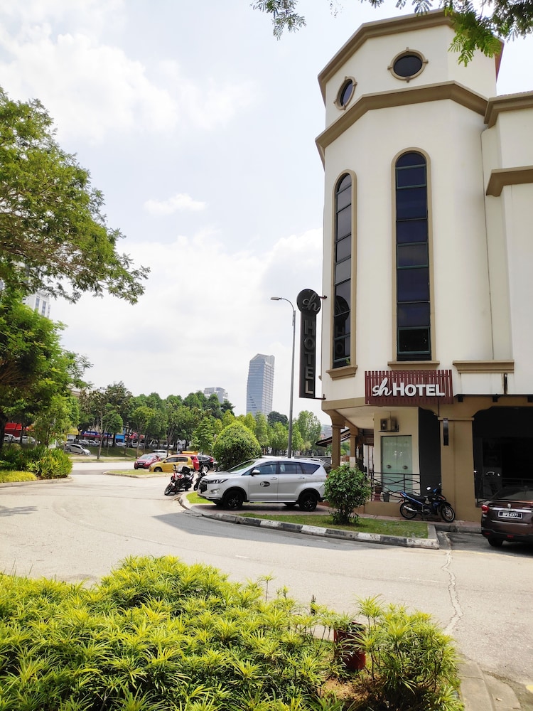 SH Hotel Kota Damansara 4/50