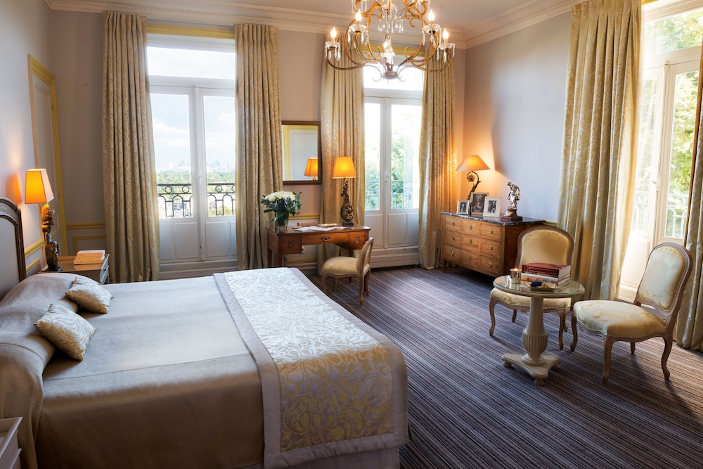 Pavillon Henri IV 10/50