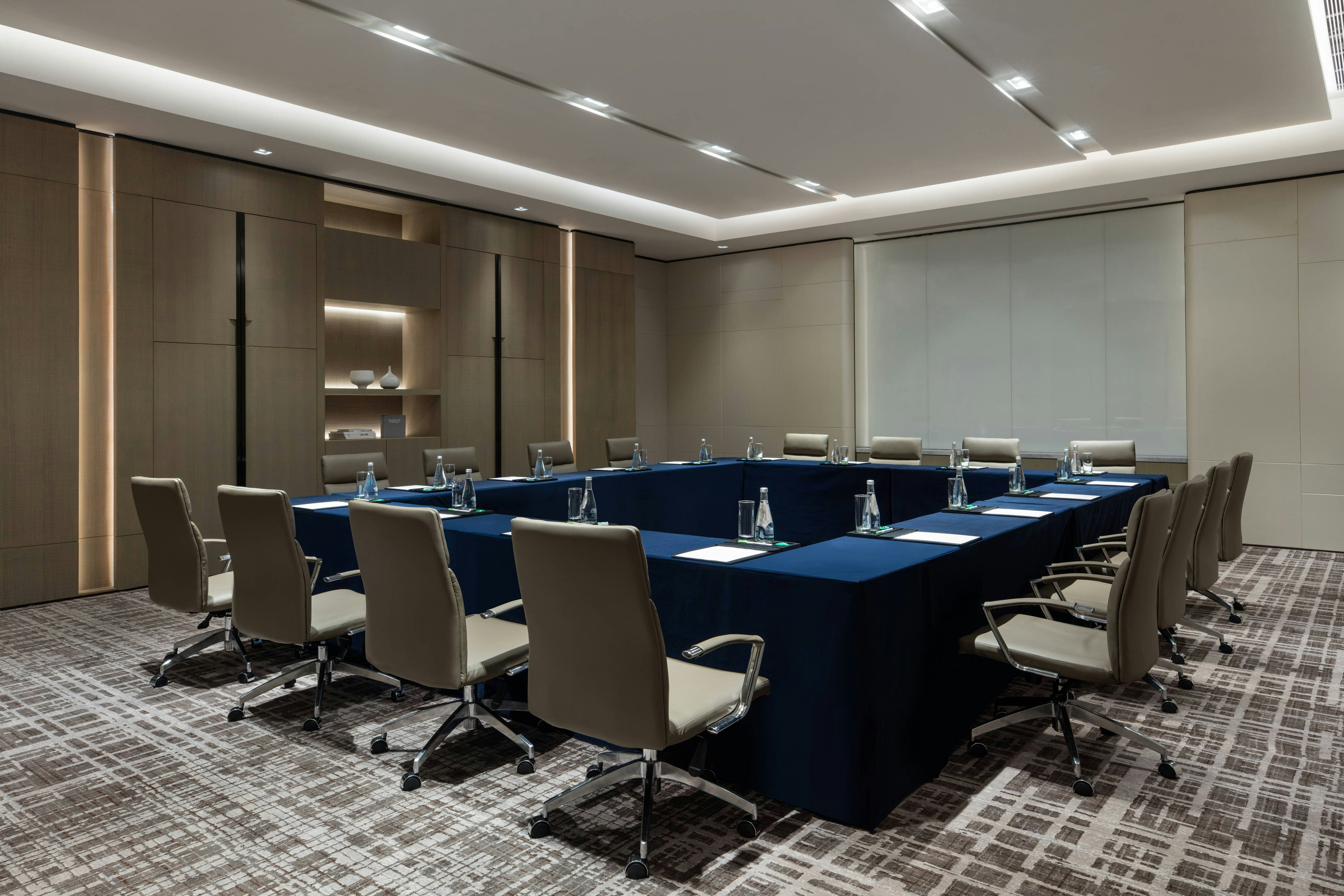 Courtyard by Marriott Shenzhen Northwest 35/43