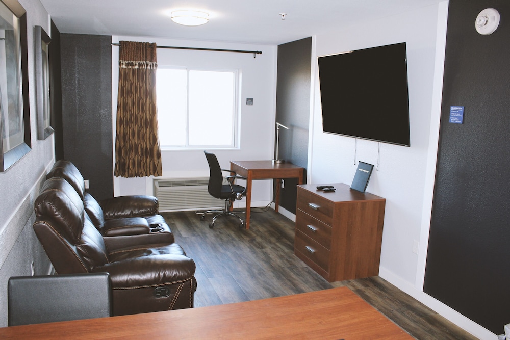 Coratel Inn & Suites Inver Grove Heights 26/32