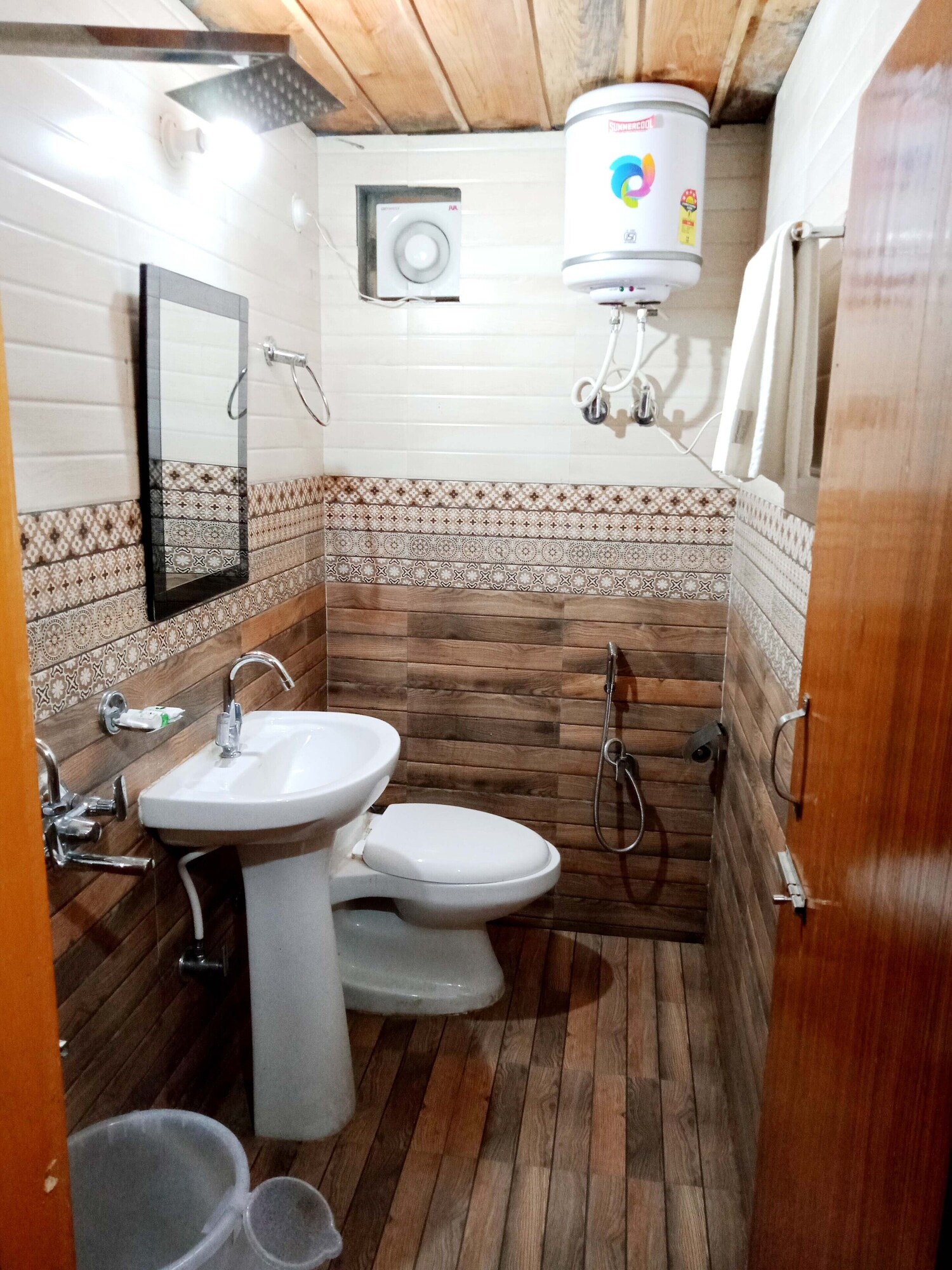 Damyanti Residency Hotel
