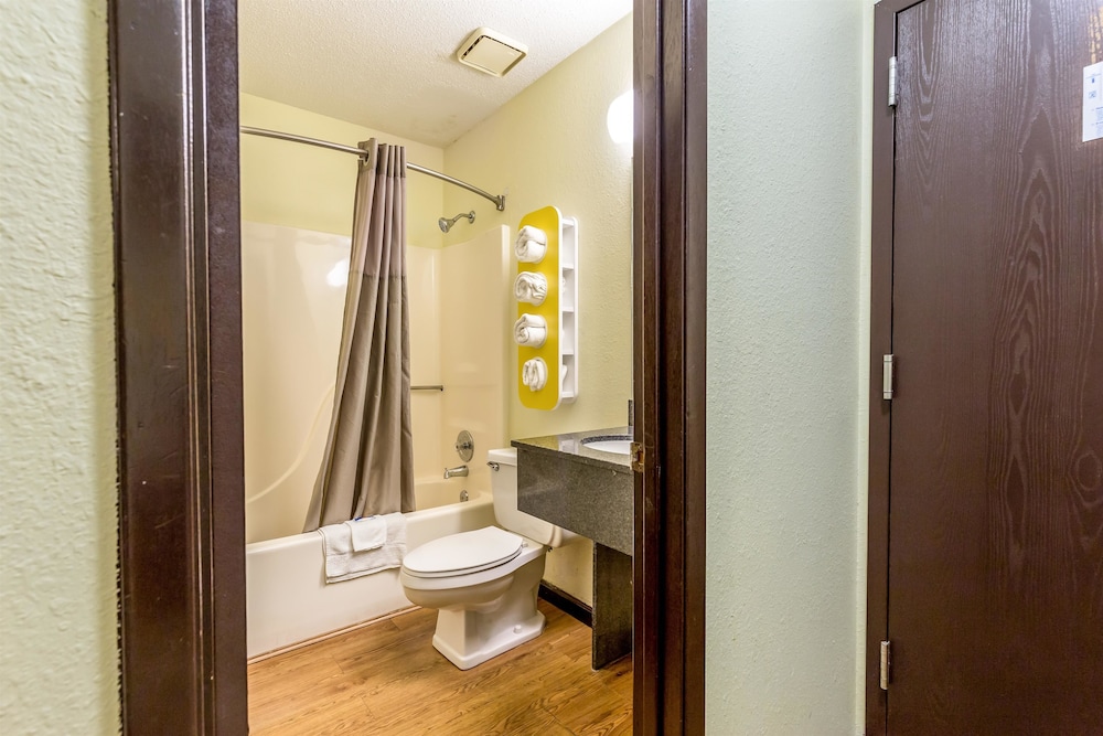 Motel6 Troy, IL 27/46