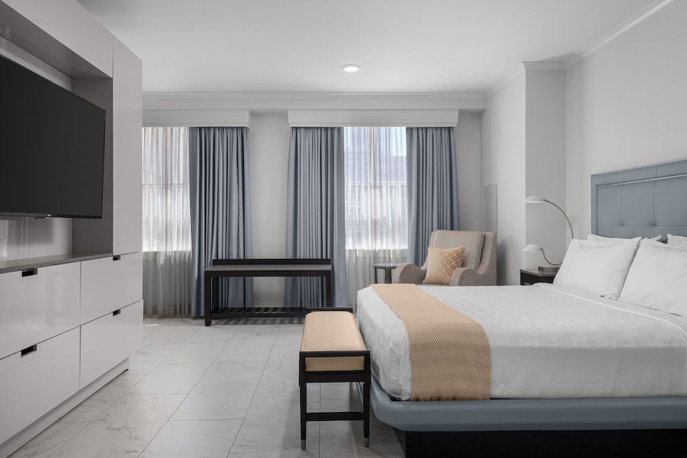 SUPERIOR, KING BED