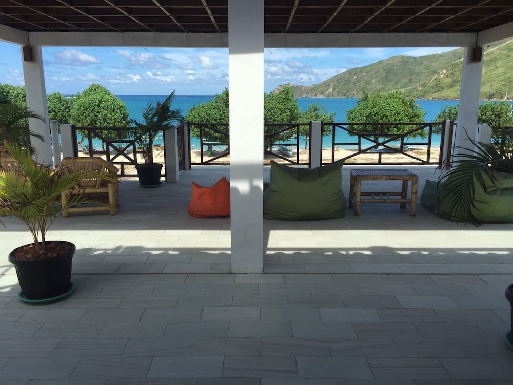 Friends Beach Hotel 27/38