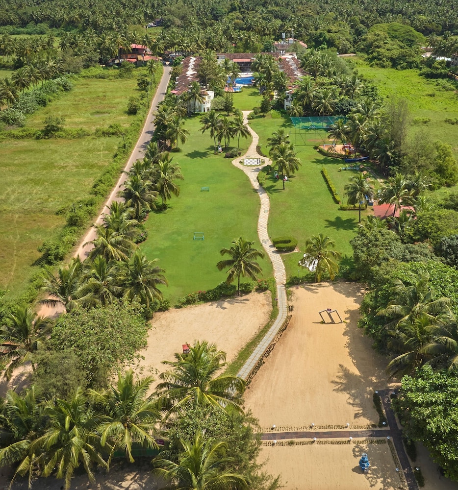 Royal Orchid Beach Resort & Spa, Goa 59/67