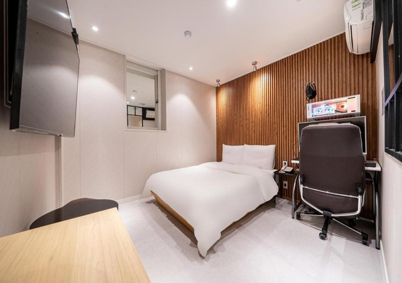 Hotel Salmon 14/50