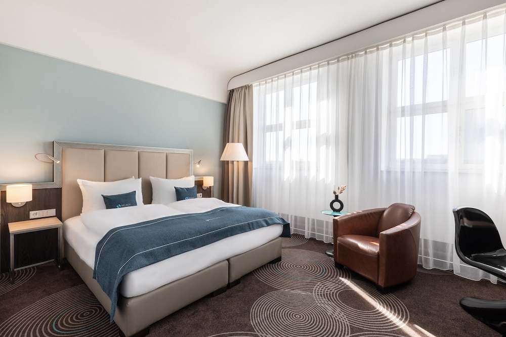 Garner Hotel Essen - Handelshof by IHG 18/85