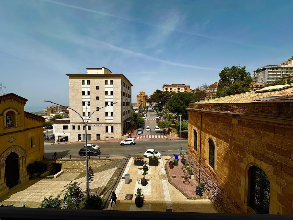 La Dolce Vita Luxury House 25/25