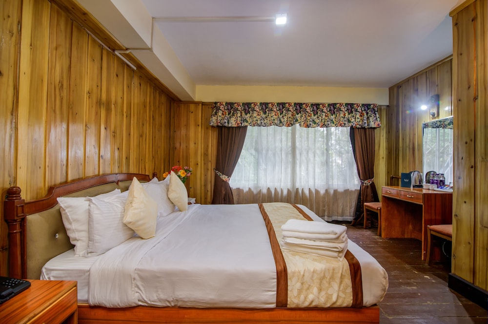 1 BEDROOM, SUITE