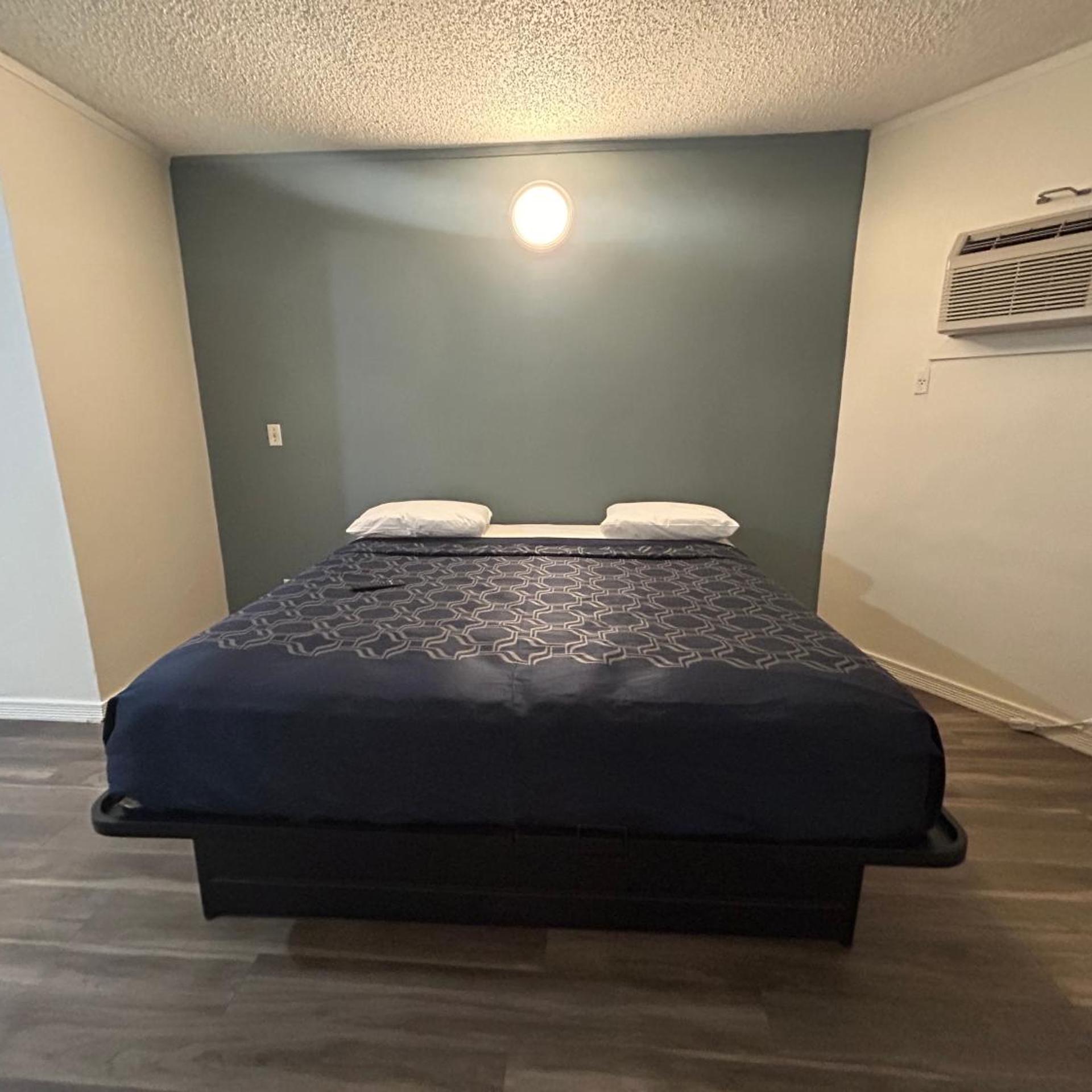 Budget Inn Hollywood 12/32