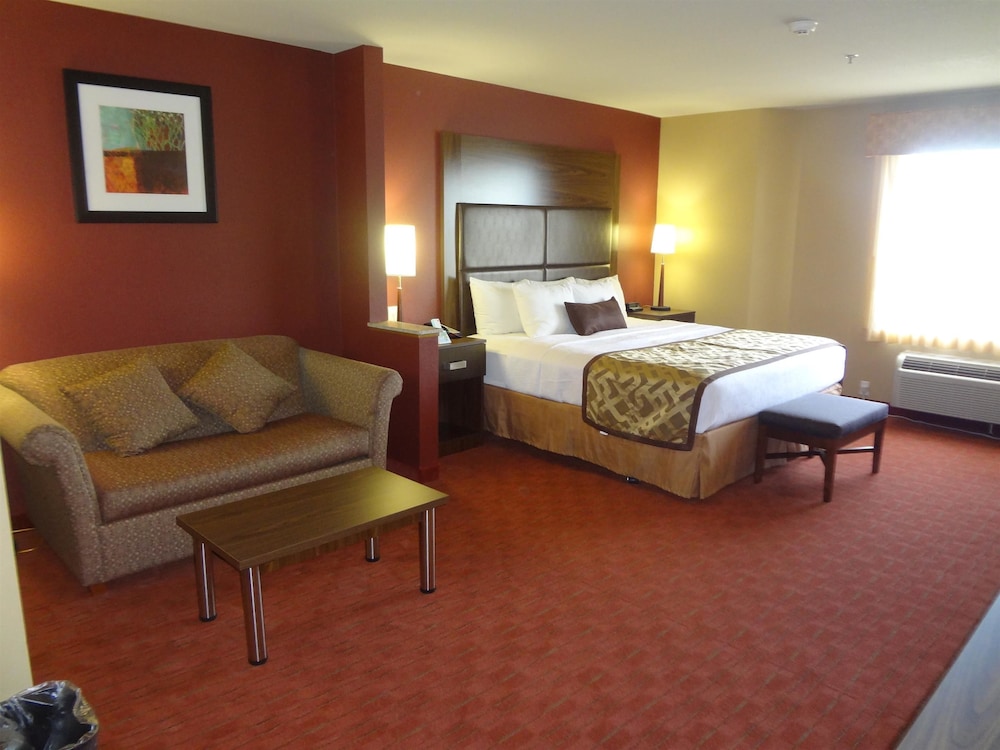 Best Western Plus Woodland Hills Hotel Suites 15/30