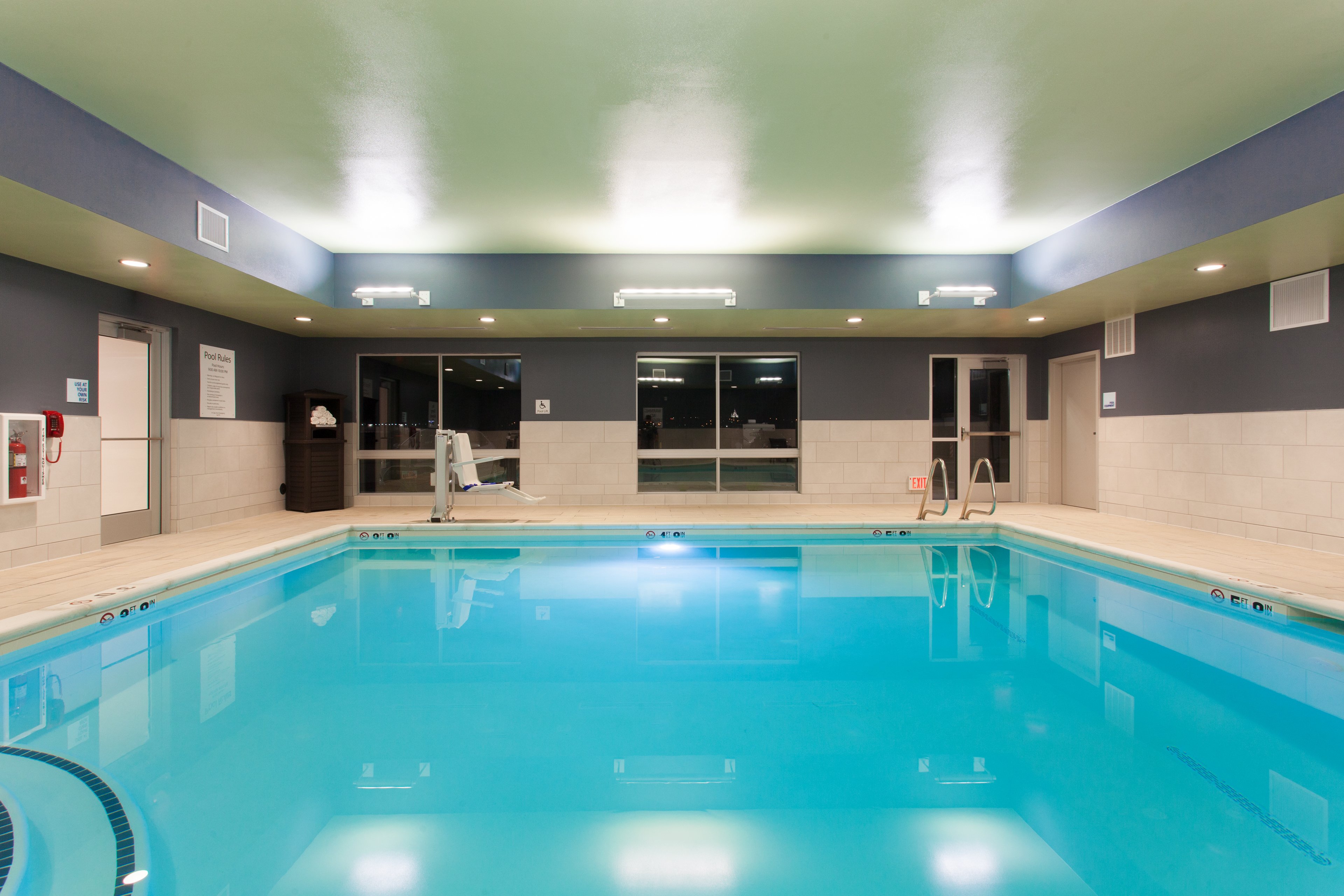 HOLIDAY INN EXPRESS & SUITES BRIGHAM CITY - NORTH UTAH 35/57