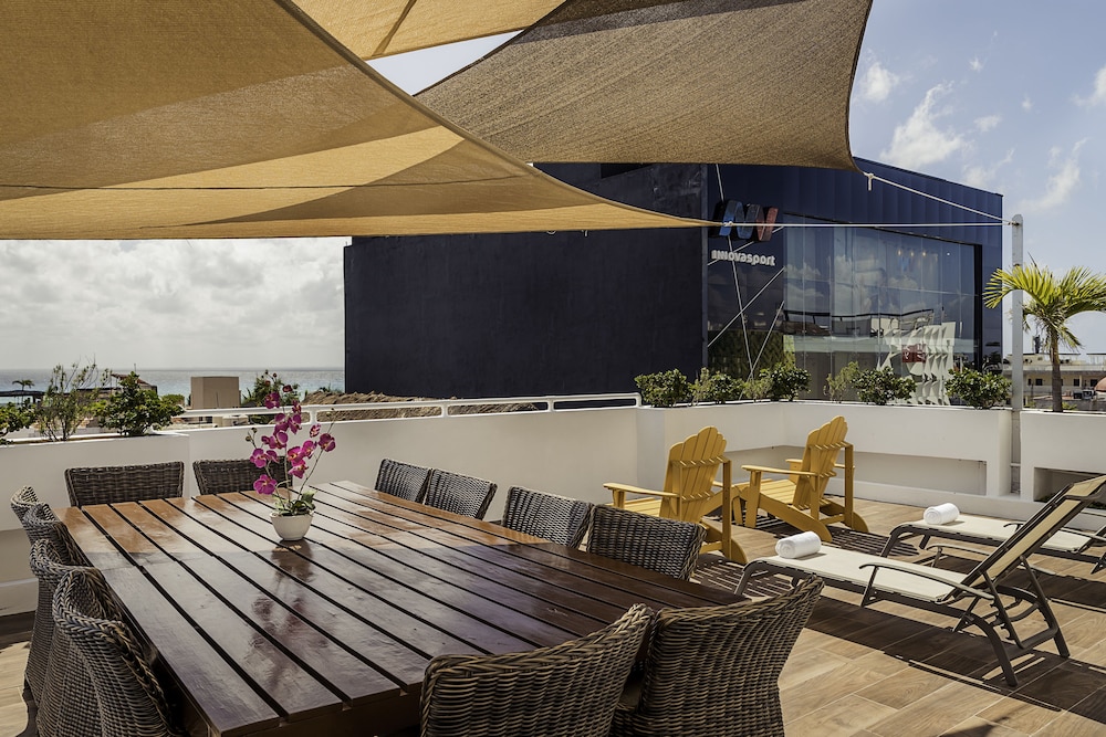 Mar Azul Suites 34/67
