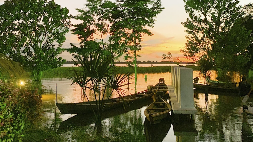 On Vacation Amazon 44/50