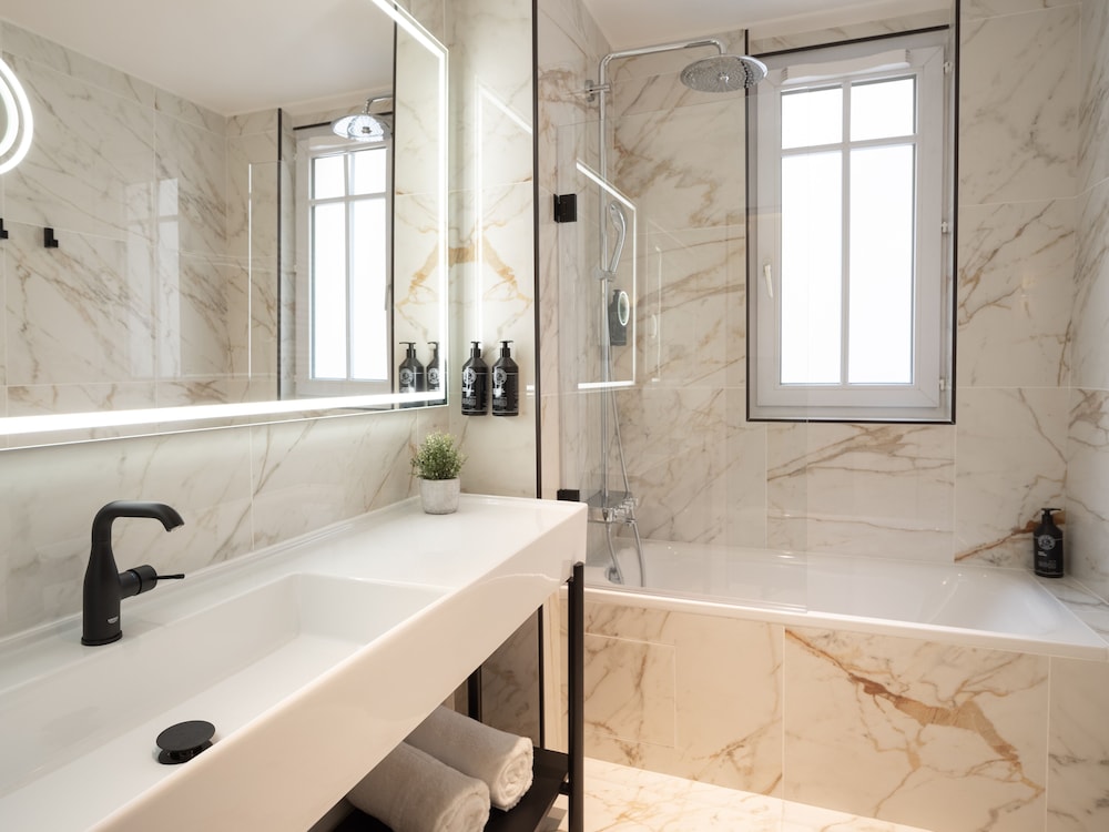 Solly Hotel Paris 48/50