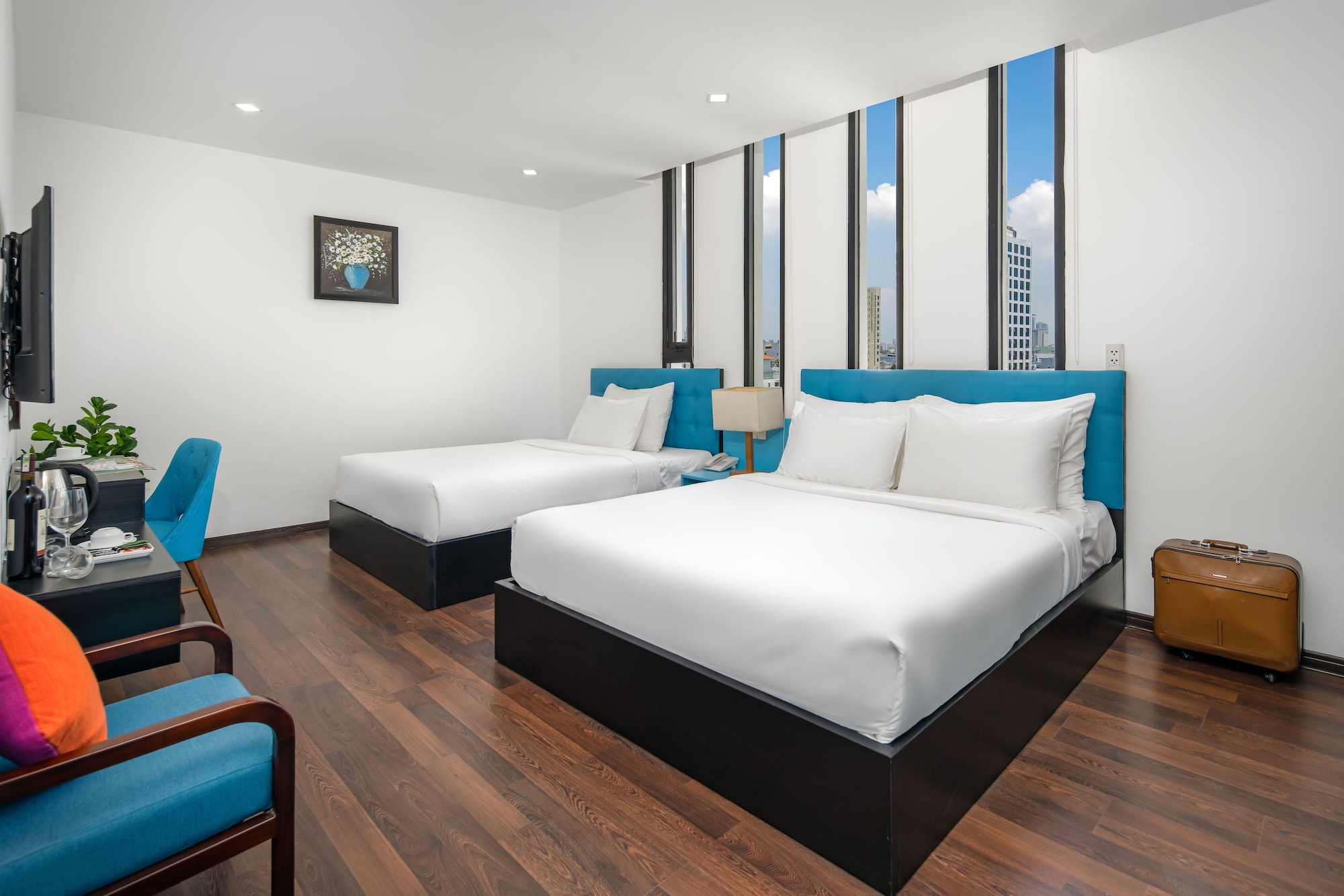 DELUXE, TWIN BEDS