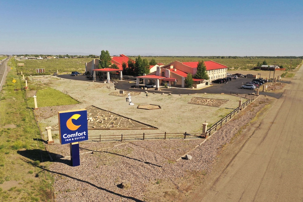 Comfort Inn Suites 67/75