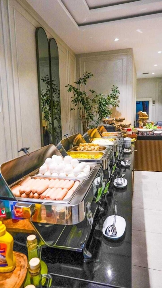 Grand Midway Hotel Baku 49/55