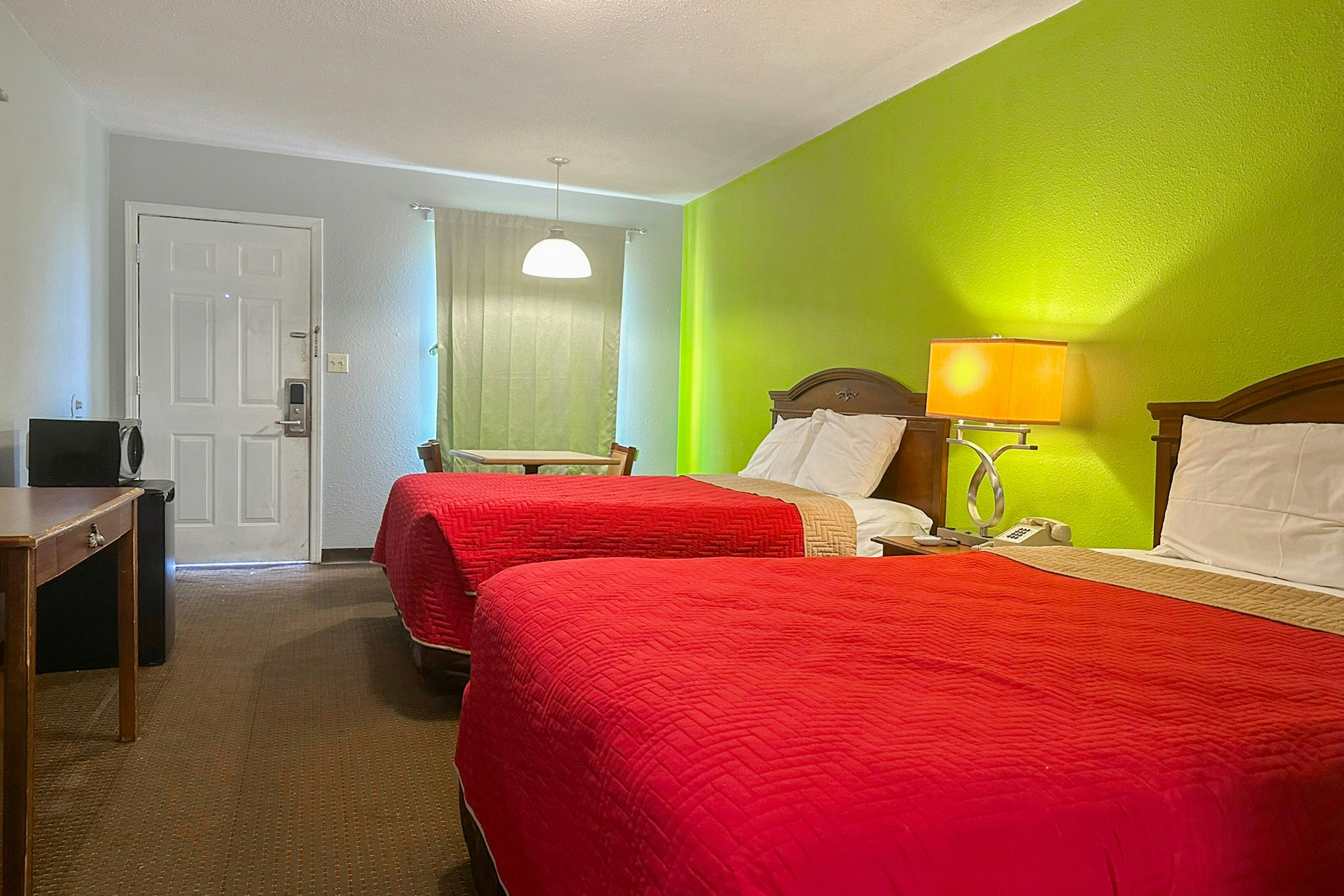 2 Full Beds Non-Smoking، OYO Hickory House Inn 2/5