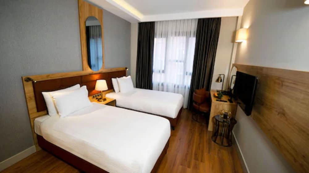 FAMILY SUITE