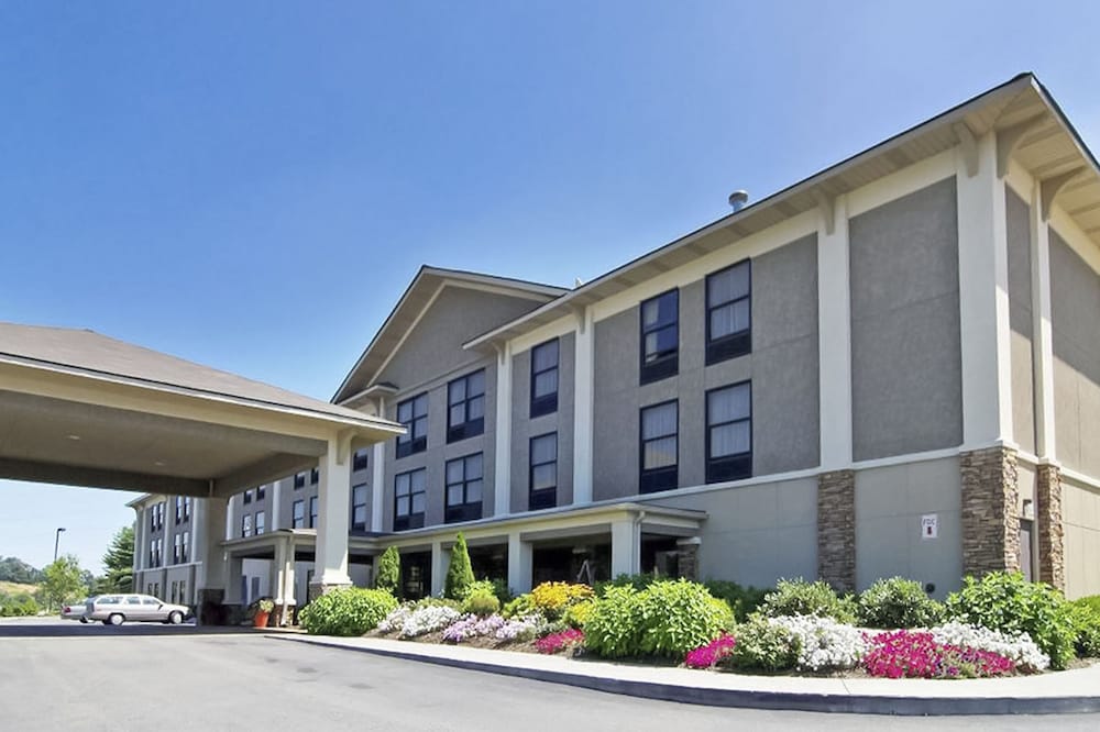 Quality Inn & Suites Boone - University Area 1/24