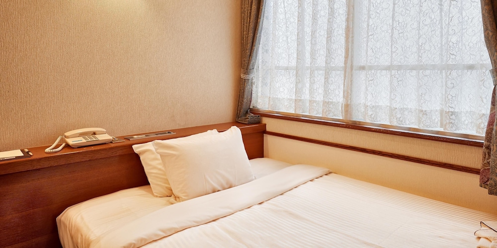 Crown Hotel Okinawa 39/75