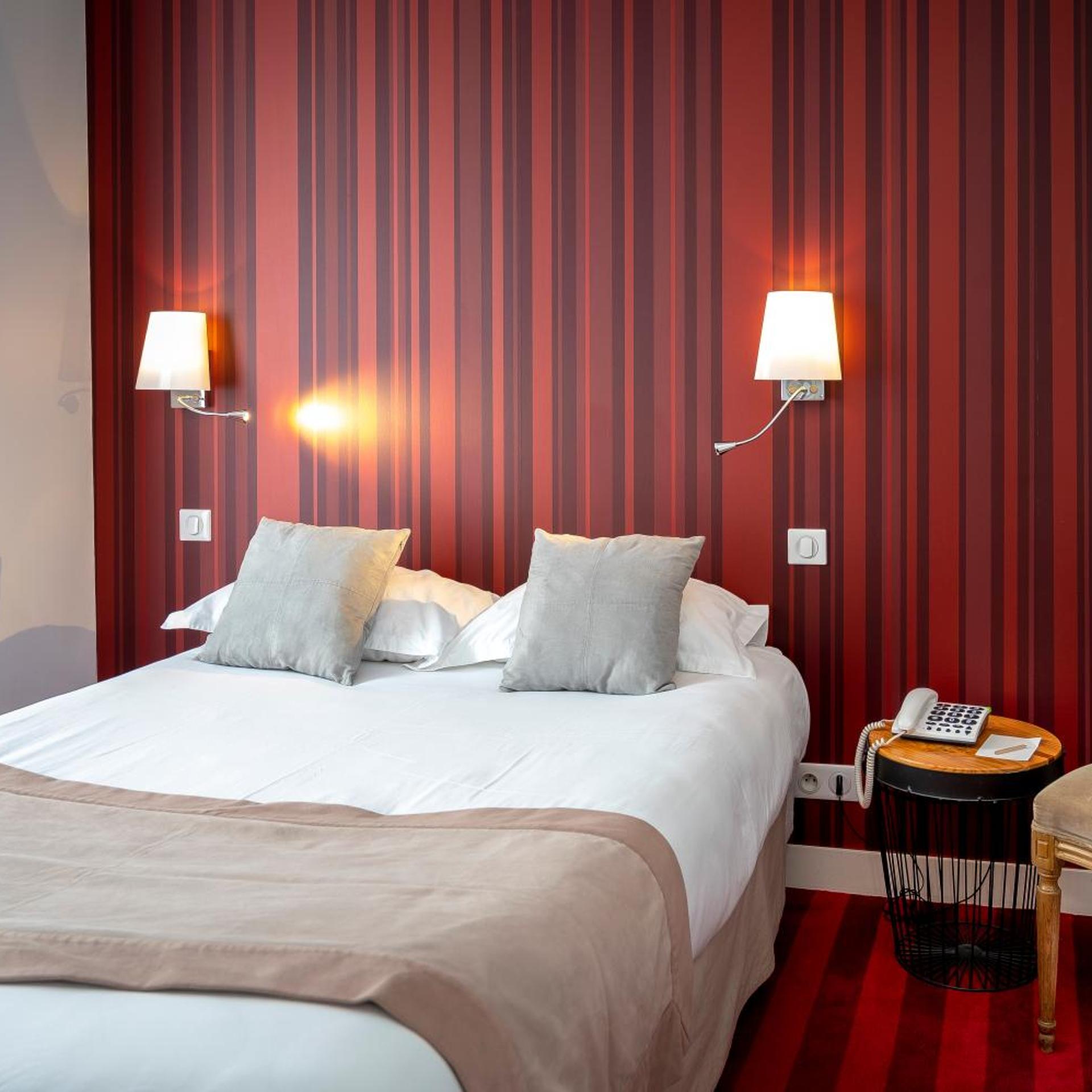 HOTEL LES 3 ROIS 11/50